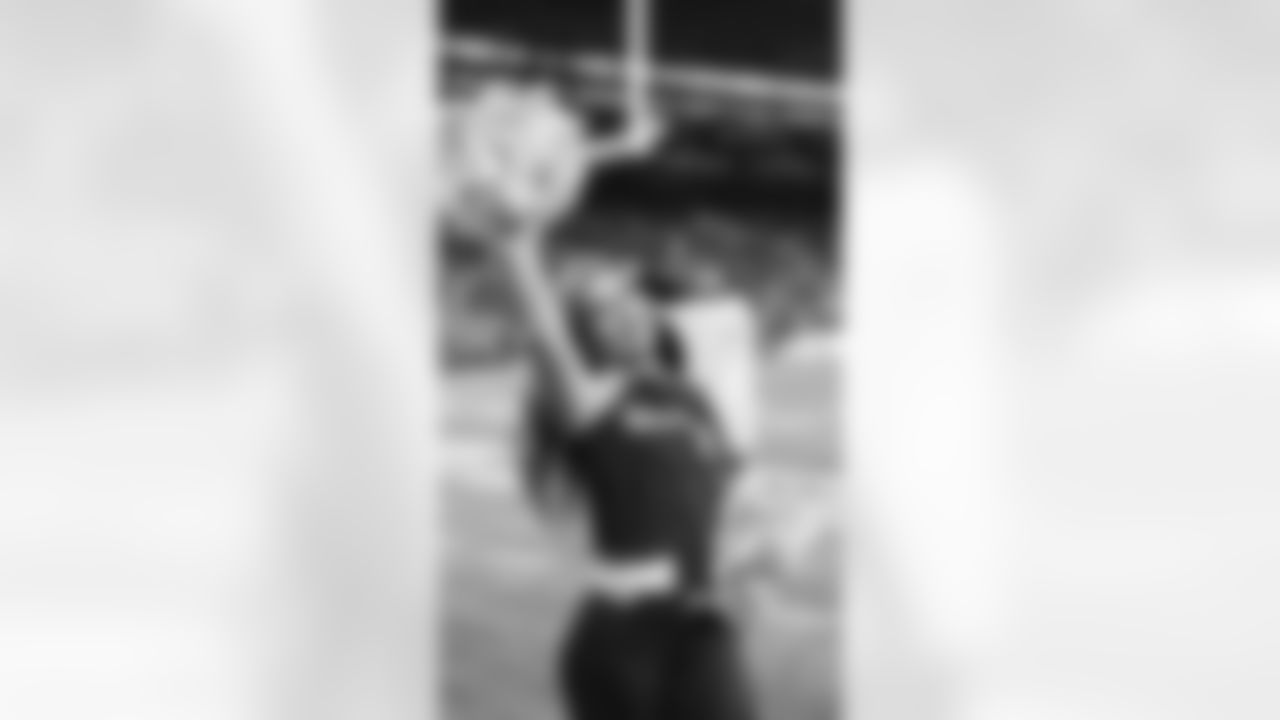 Seahawks dancers on week 7 vs. the Houston Texans on October 20, 2025.