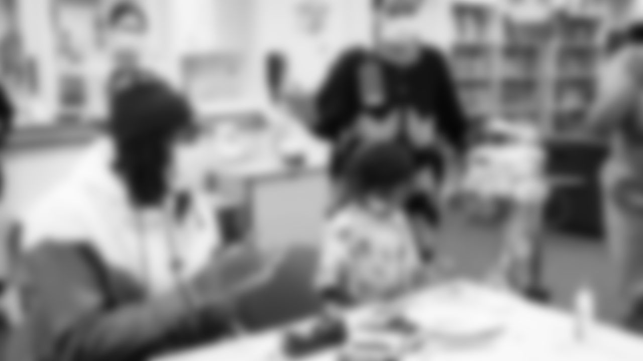 Seahawks wide receiver Rashid Shaheed visited a local children's hospital in Seattle and spent time with patients and their families in honor of the holiday season.