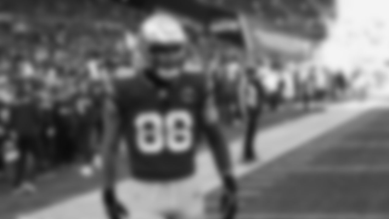 Seahawks tight end AJ Barner (88) warms up at Lumen Field for the Week 13 matchup vs. the Minnesota Vikings.