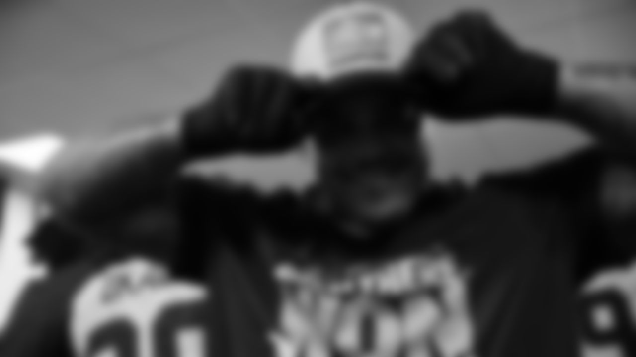 The Seahawks celebrated the win vs. the 49ers at Levi's Stadium in Week 18.