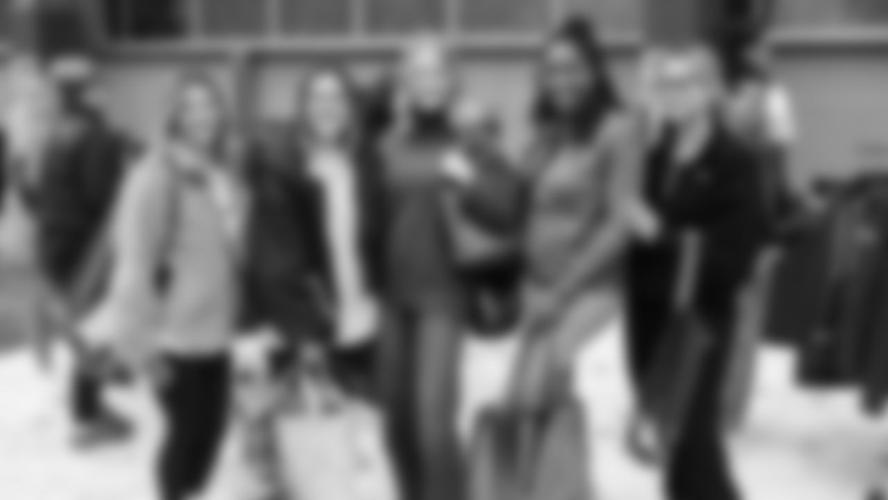 Hosted in partnership with DEI, Seahawks Women's Association and SOAR Women's Employee Resource Group, the Women's Wellness Event brought together education on women's fertility and overall health, moments for connection and meditation, and onsite vendors raising awareness around wellness and the importance of regular breast exams.