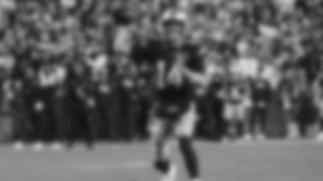 Seahawks quarterback Sam Darnold (14) at the Washington Commanders in Week 9.