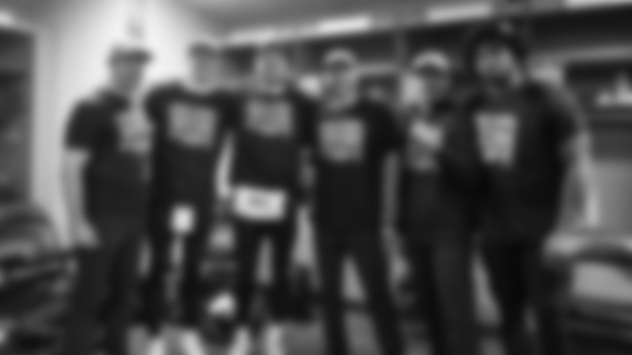 The Seahawks celebrated the win vs. the 49ers at Levi's Stadium in Week 18.