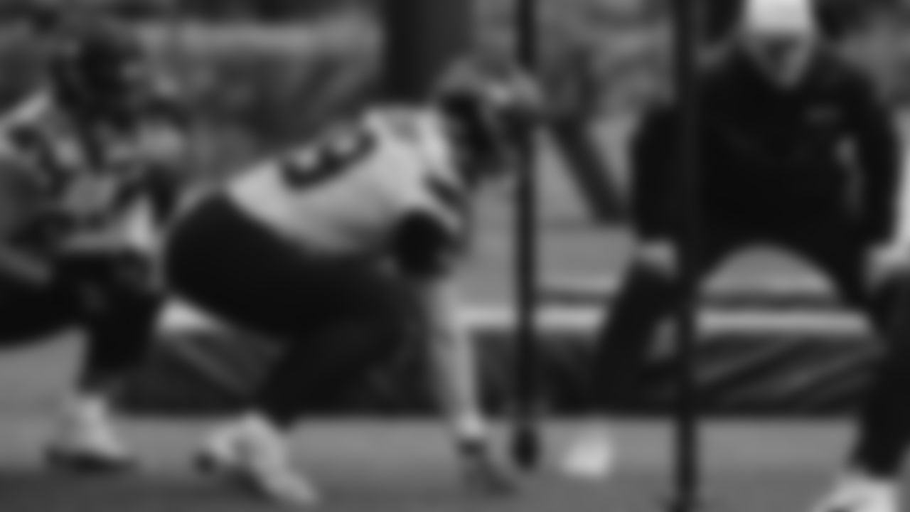 Seahawks tight end Nick Kallerup (89) practiced on Thursday, December 4, 2025 at the Virginia Mason Athletic Center.