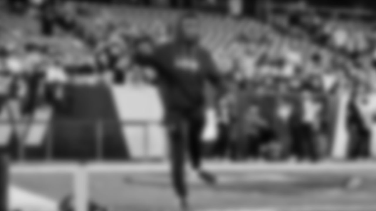 Seahawks safety Jerrick Reed II (32) warms up at Northwest Stadium for the Sunday Night Football matchup at the Washington Commanders in Week 9.