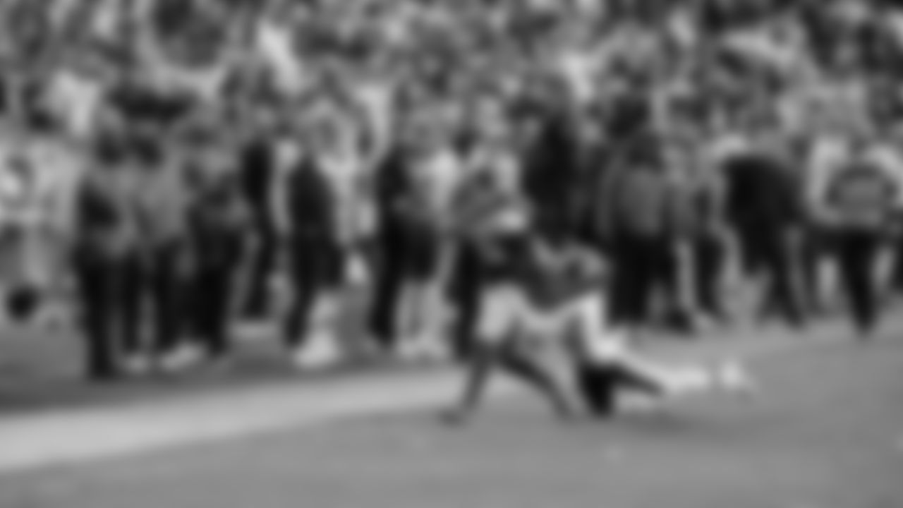 Seattle Seahawks at Washington Commanders for a week 9 throwback matchup on Nov 2, 2025