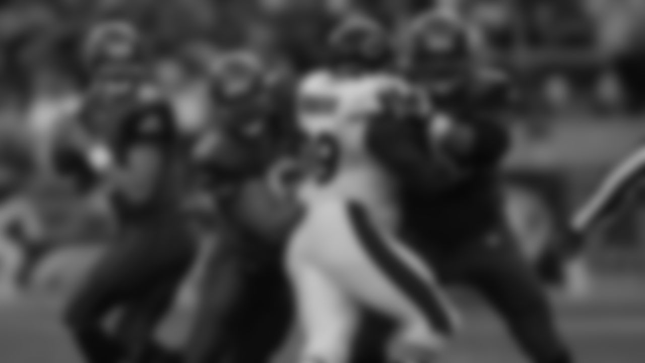OL Robbie Tobeck 200-2006