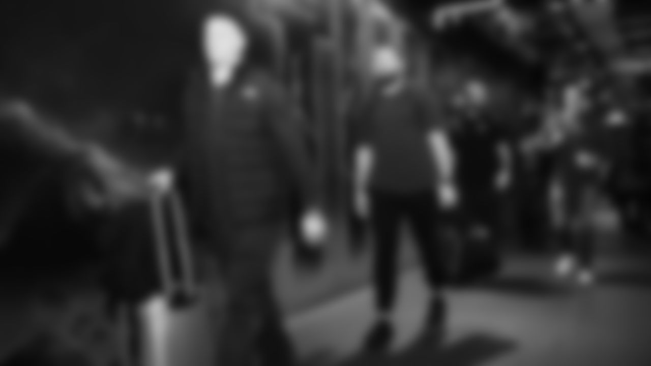 Seahawks tight end Nick Kallerup (89) arrived at Bank of America Stadium for the Week 17 matchup vs. Panthers on December 28, 2025.