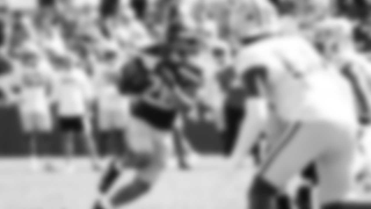 Seahawks running back Zach Charbonnet (26) participated in a joint practice with the Packers at Ray Nitschke Field in Green Bay, Wisconsin.