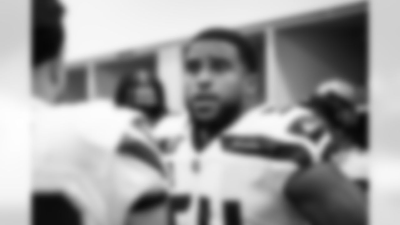 Seahawks captain Bobby Wagner talks the the team before they take the field.