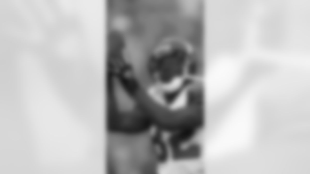 WR Darrell Jackson 2000-2006