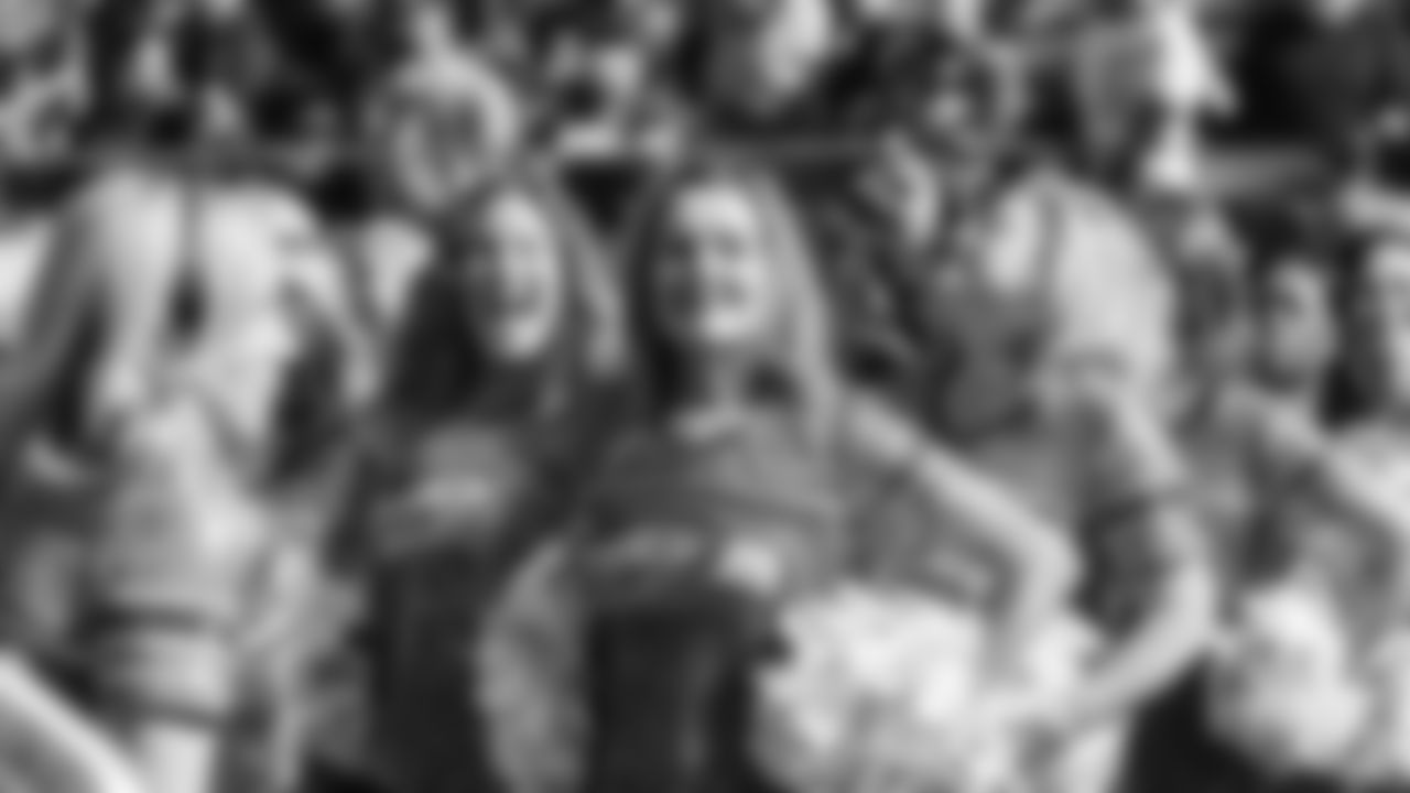 On Saturday, October 5th, Sea Gals/Seahawks Dancers alumni performed at Lumen Field.
