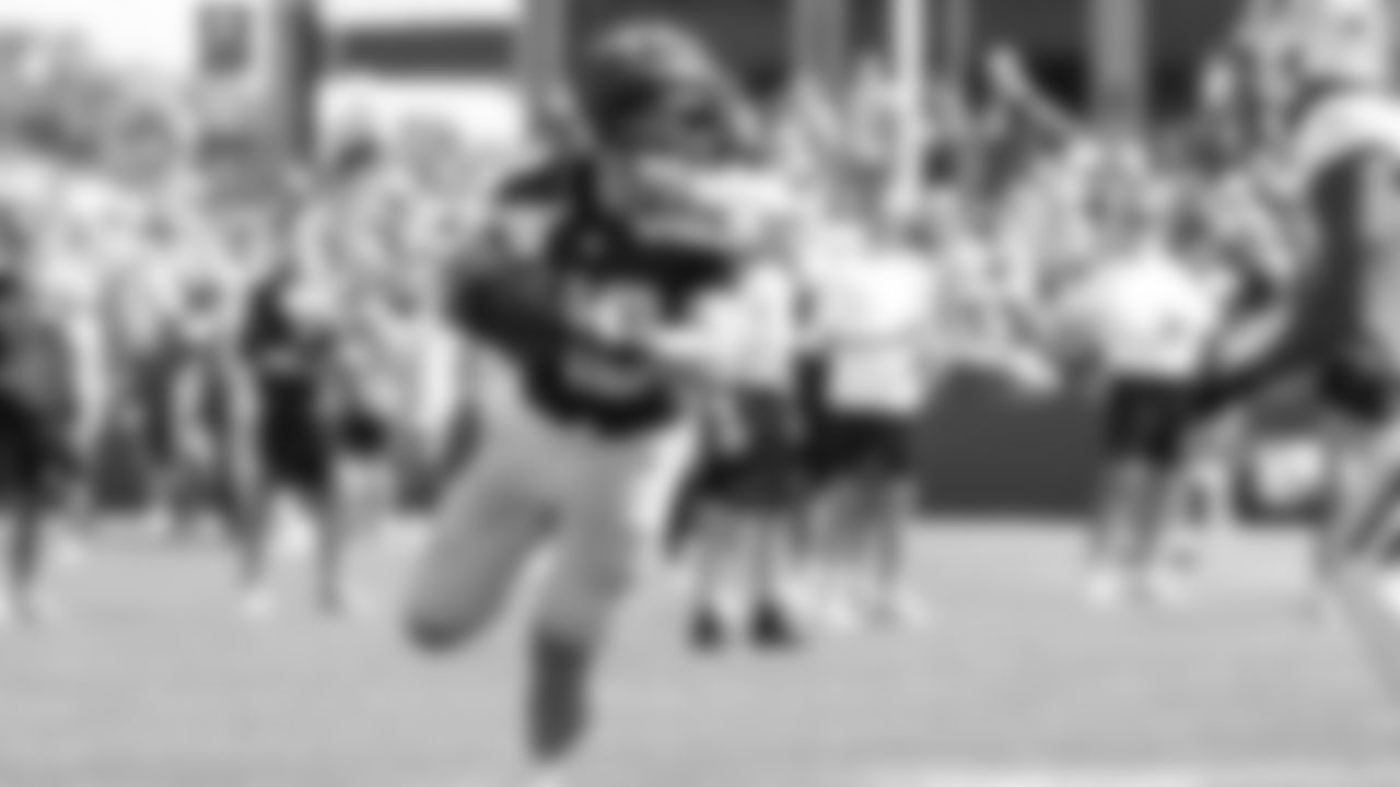 Seahawks fullback Robbie Ouzts (40) participated in a joint practice with the Packers at Ray Nitschke Field in Green Bay, Wisconsin.
