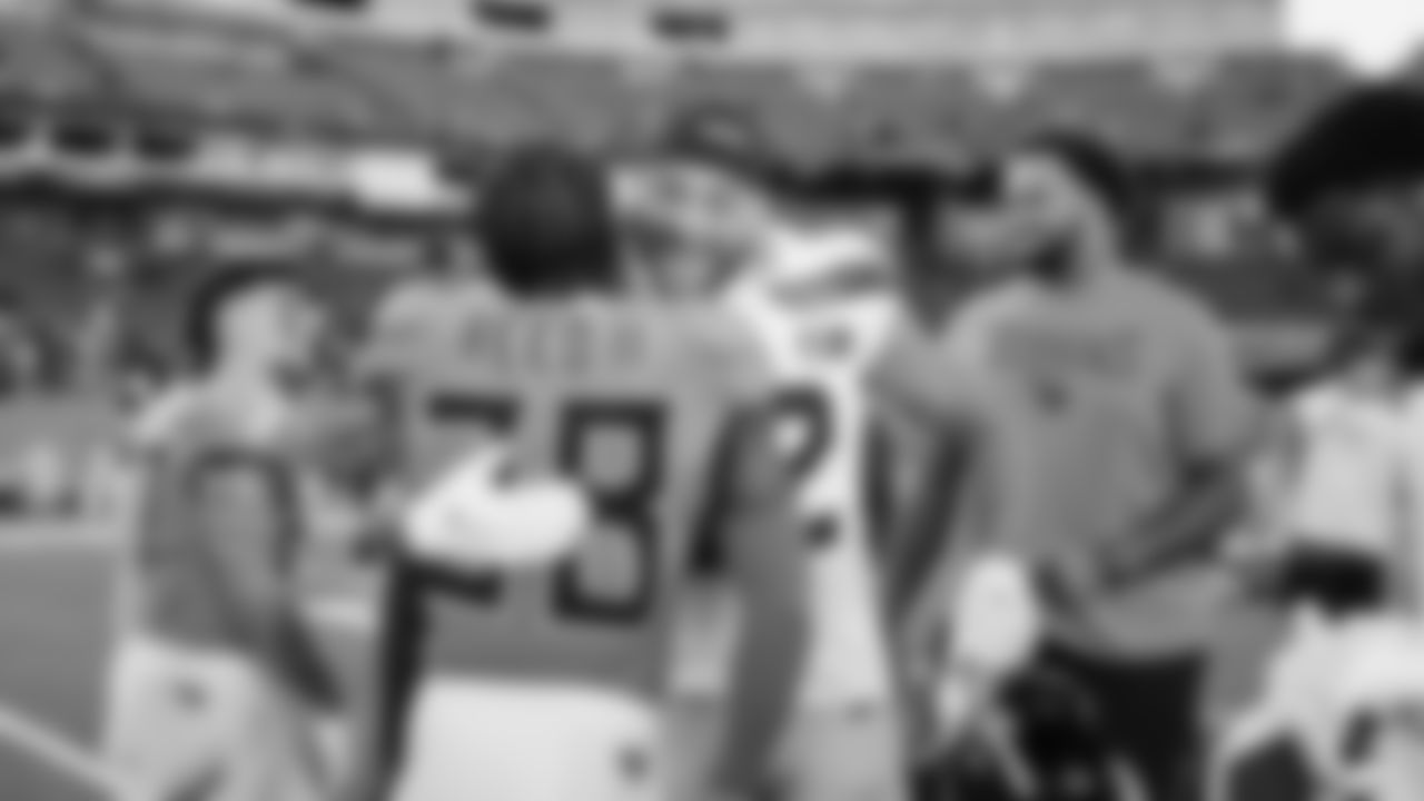 Seahawks celebrate the 30-24 win over the Tennessee Titans at Nissan Stadium on November 23, 2025.