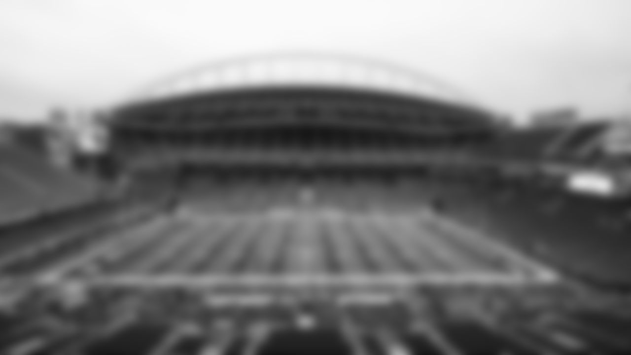 The Seahawks get ready at Lumen Field for the Week 16 matchup vs. the L.A. Rams.