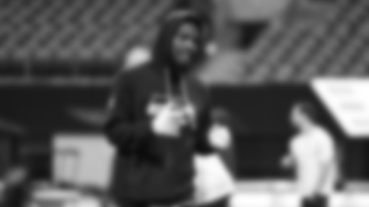 Seahawks cornerback Devon Witherspoon (21) warms up at Mercedes-Benz Stadium for the Week 14 matchup vs. the Atlanta Falcons.