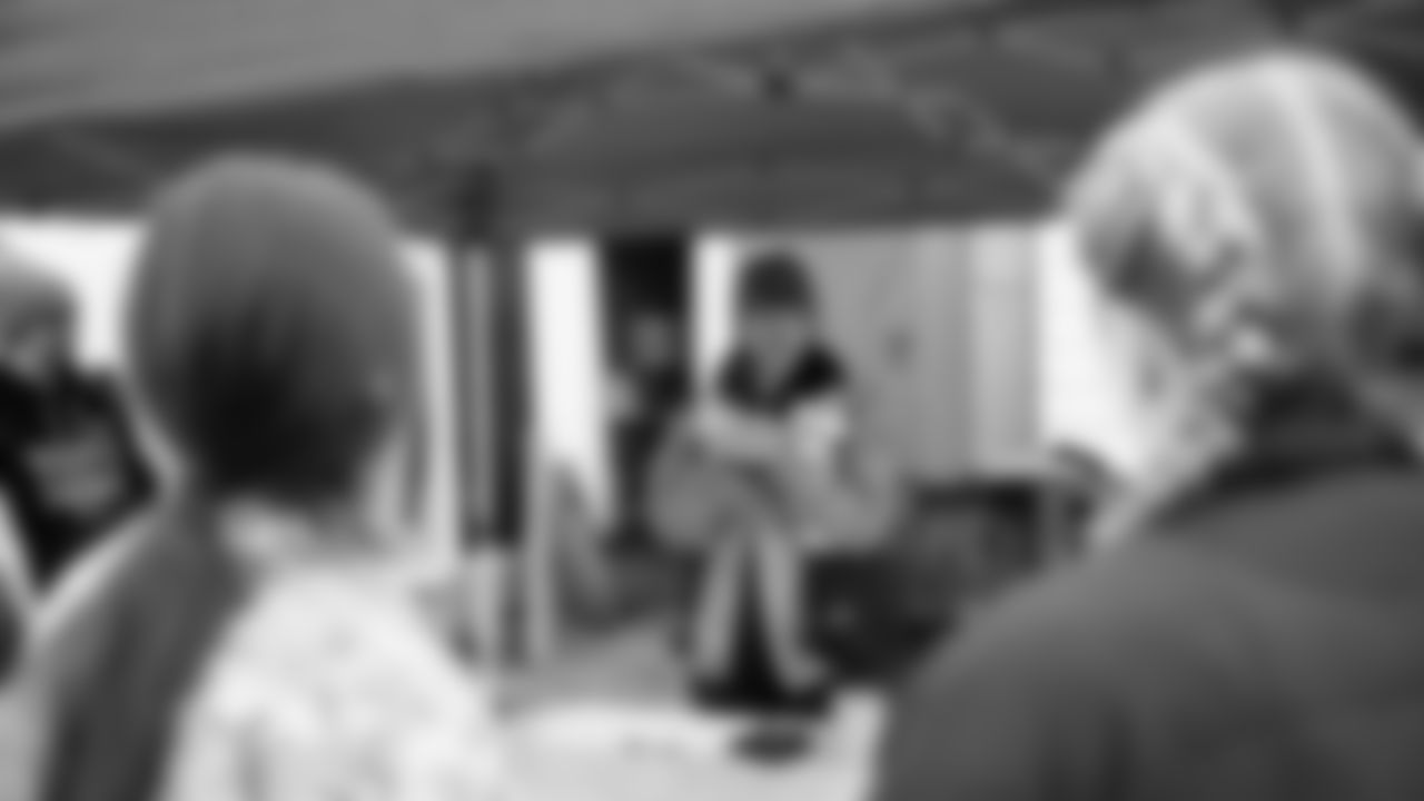 The Seahawks and Legend Norm Johnson spent the day volunteering at a farm in Snohomish County on January 8, 2026.