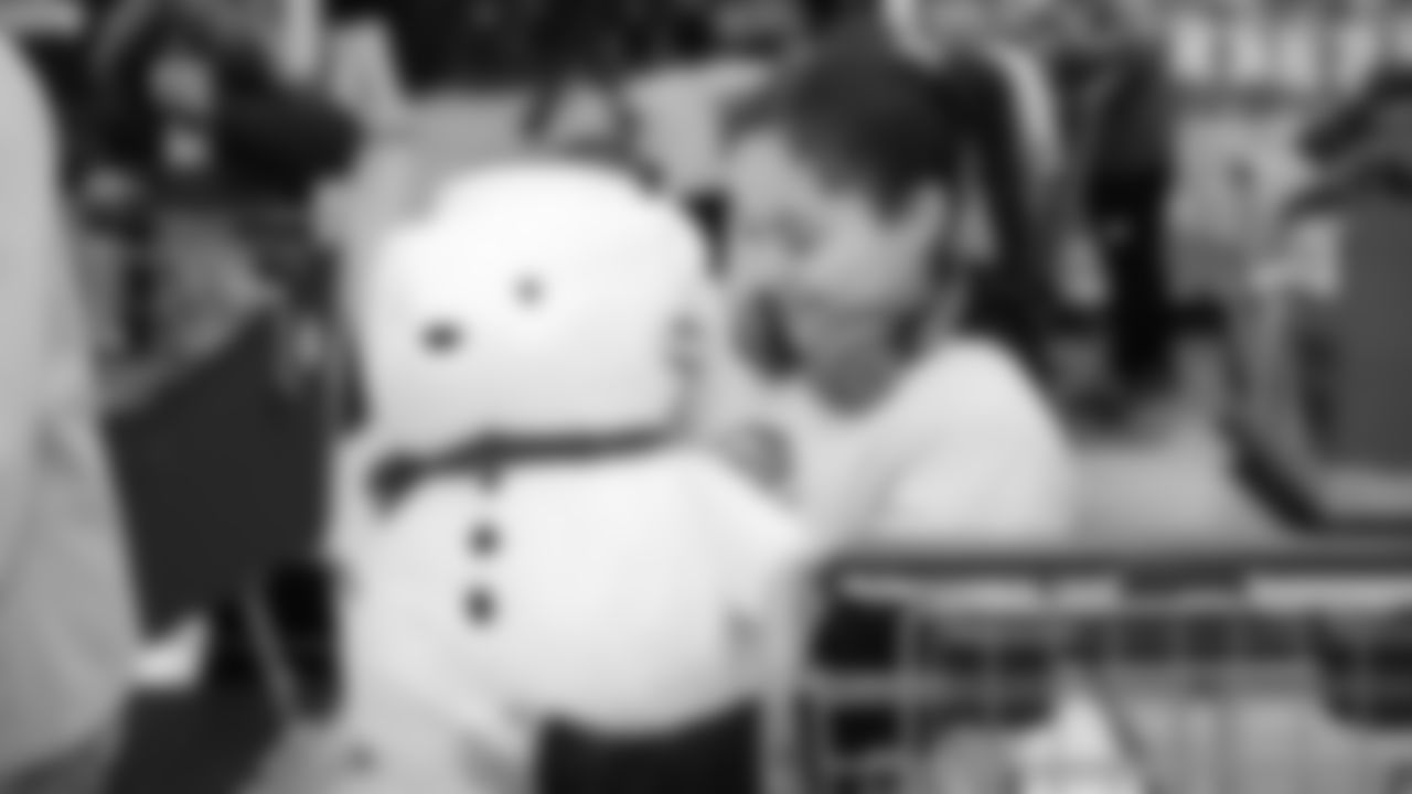 Seahawks offensive lineman Josh Jones was joined by fellow offensive linemen as they hosted a holiday shopping spree for kids from the Boys & Girls Club on December 9, 2025.