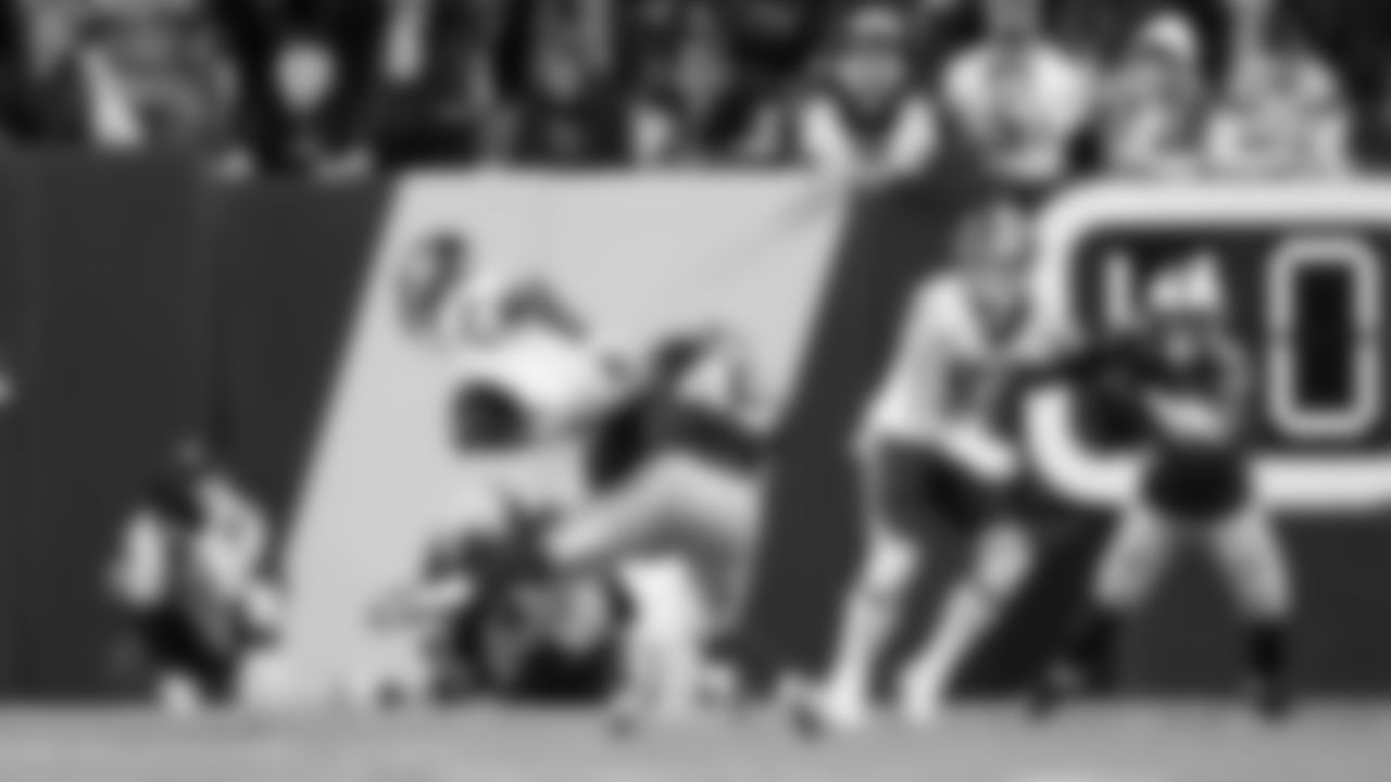 Seahawks linebacker Drake Thomas sacks Commanders quarterback Jayden Daniels in the fourth quarter.