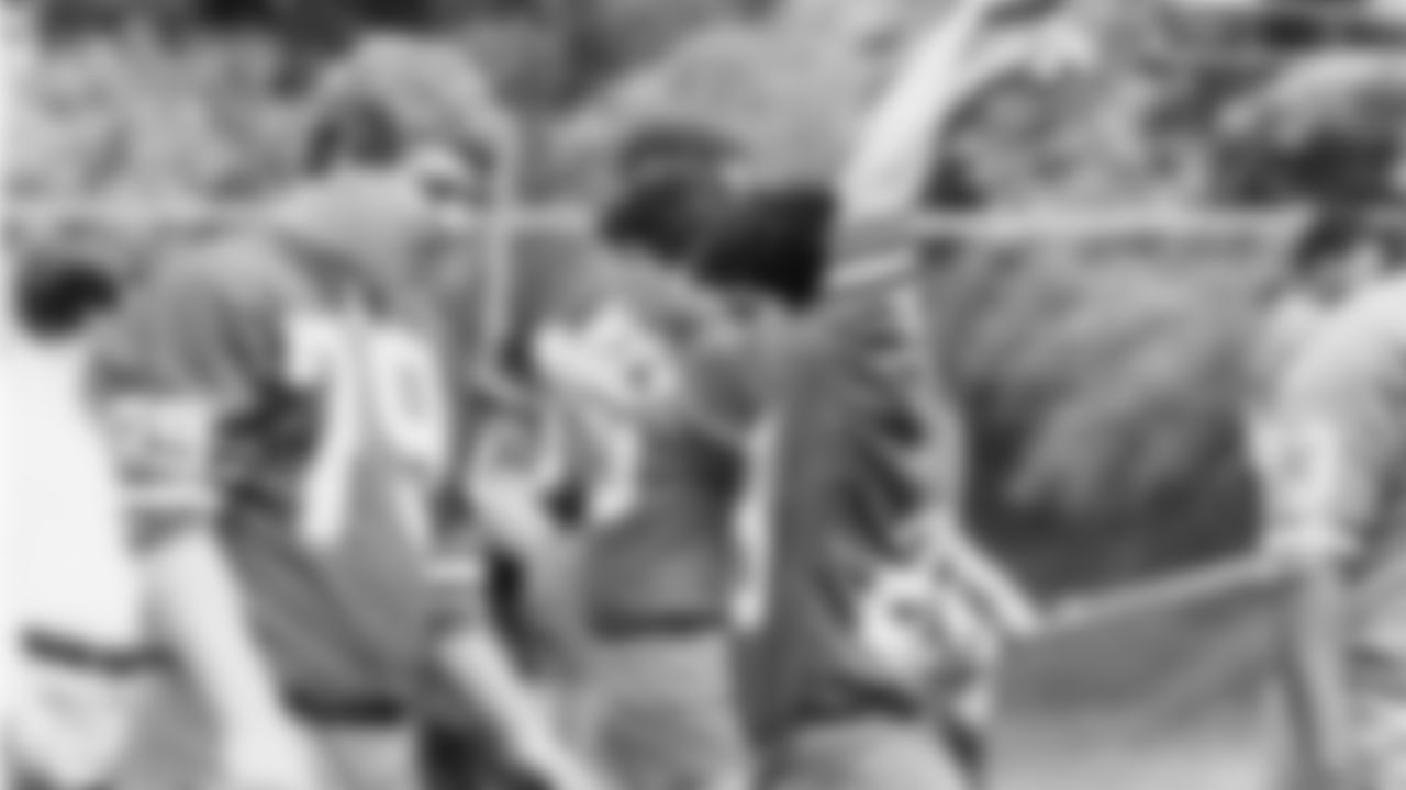 The Seahawks drafted Washington running back Joe Steele with the 127th overall pick in the 5th round of the 1980 NFL Draft.