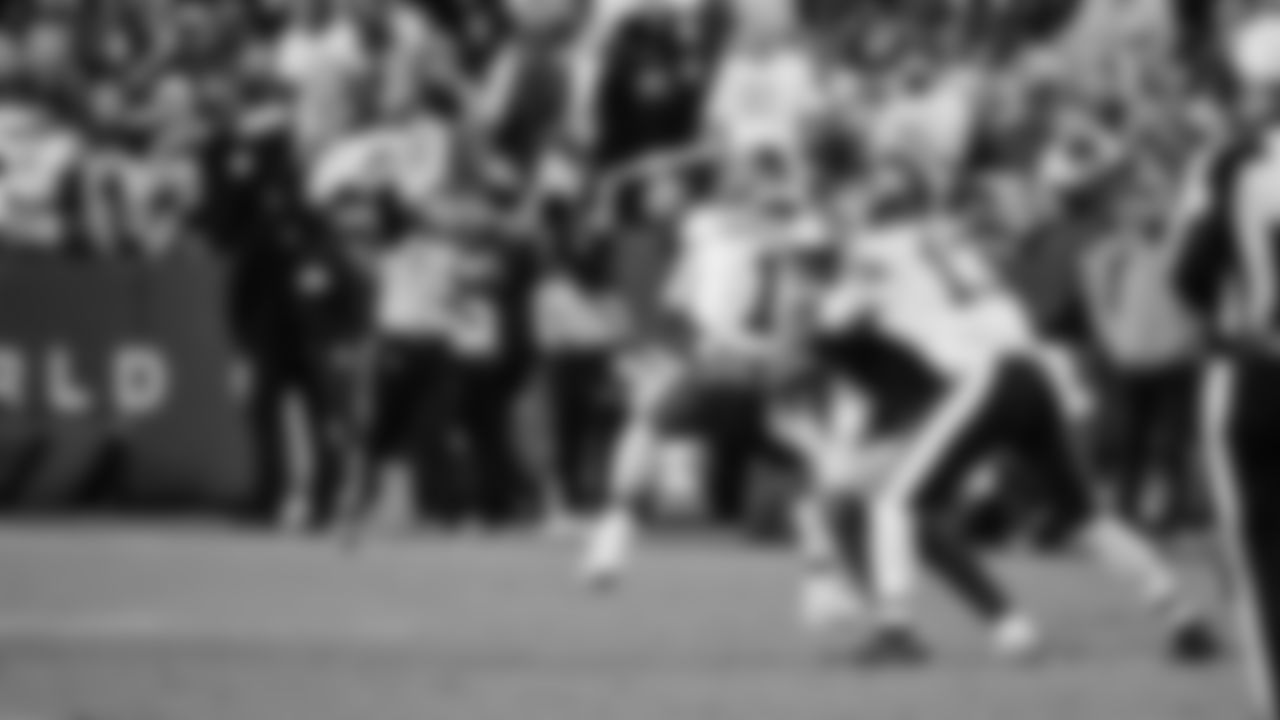 Seattle Seahawks at Washington Commanders for a week 9 throwback matchup on Nov 2, 2025