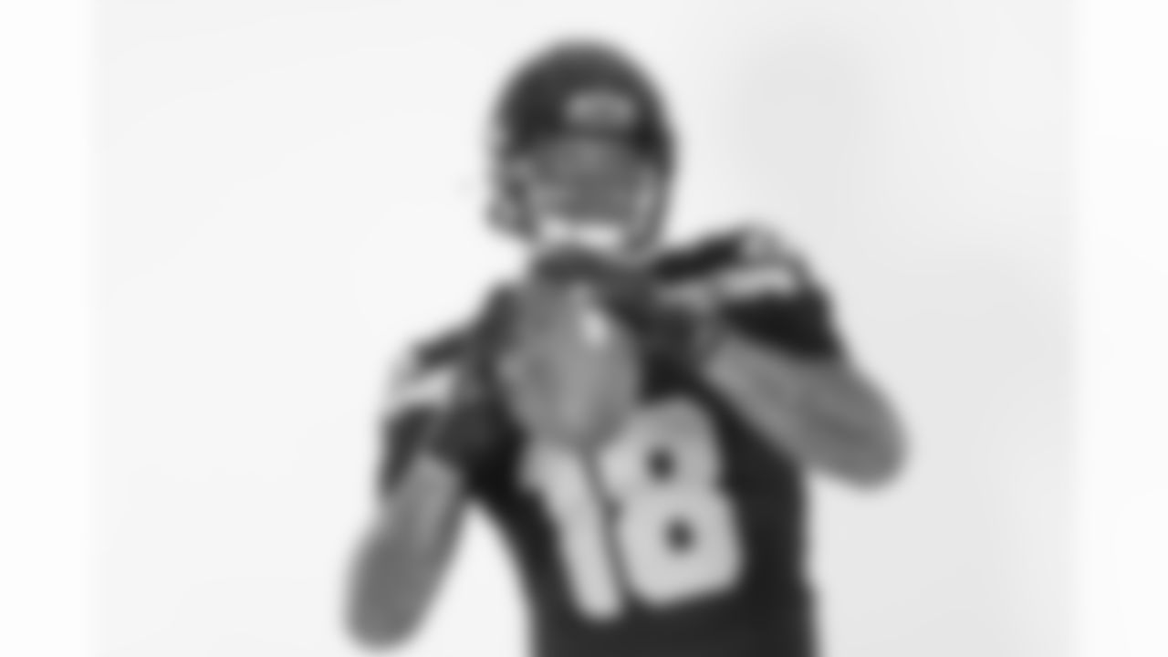 Seattle Seahawks tight end Elijah Arroyo (18) poses for a portrait during the NFLPA Rookie Premiere on Saturday, May 17, 2025 in Thousand Oaks, Calif. (Ben Liebenberg/NFL)