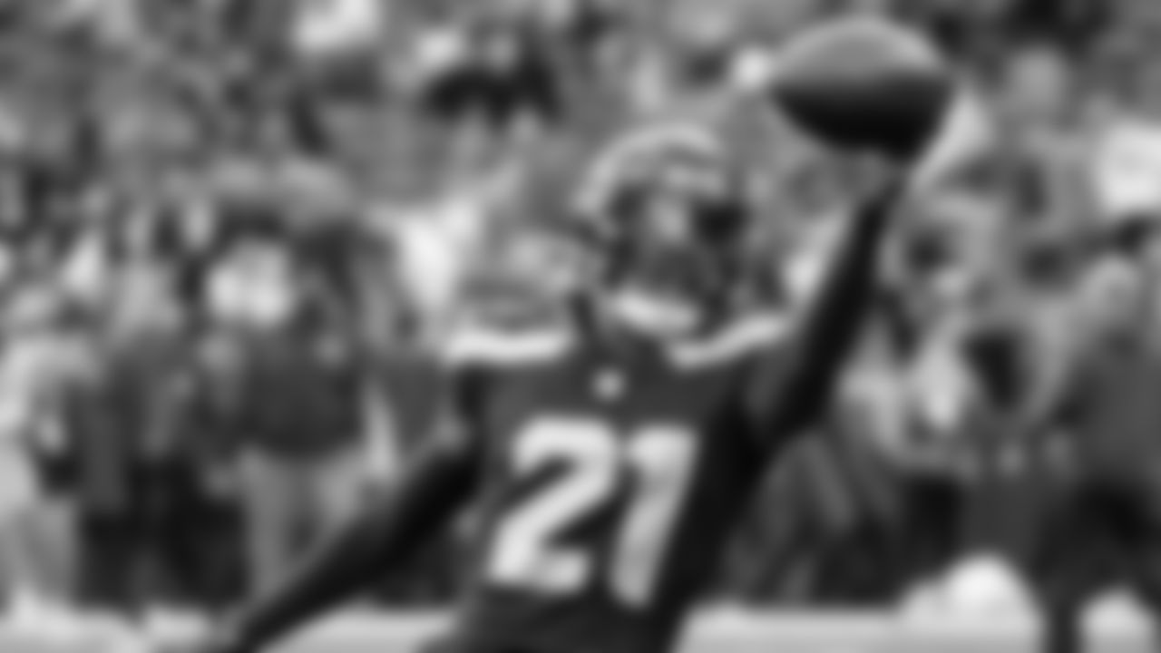 Seahawks cornerback Devon Witherspoon (21)