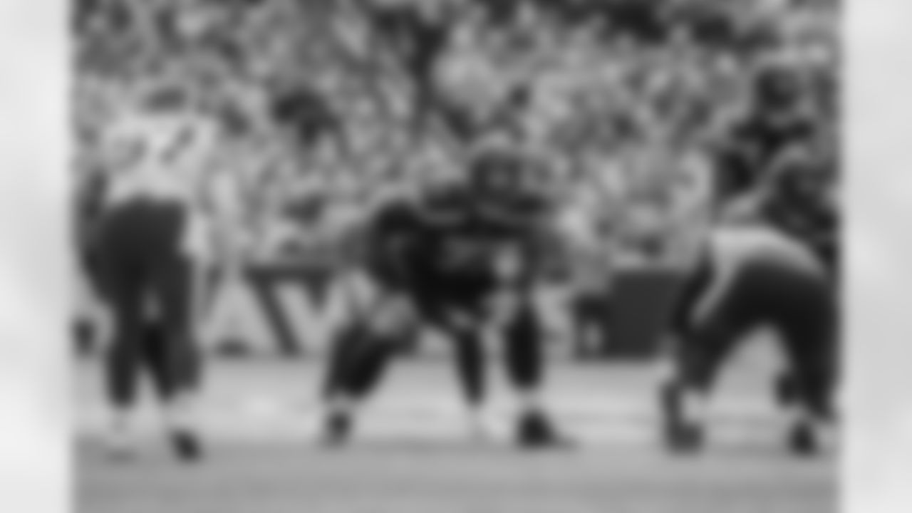 Seahawks tackle Abraham Lucas (72).