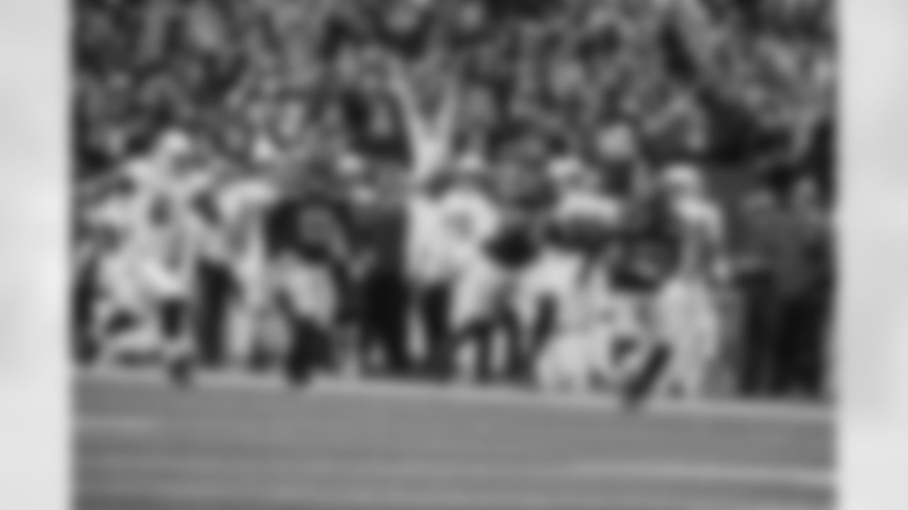 Seahawks safety Coby Bryant (8) picked off Cardinals QB Kyler Murray and returned it 69 yards for his first career touchdown in the 16-6 win over the Arizona Cardinals on November 24, 2024 at Lumen Field.