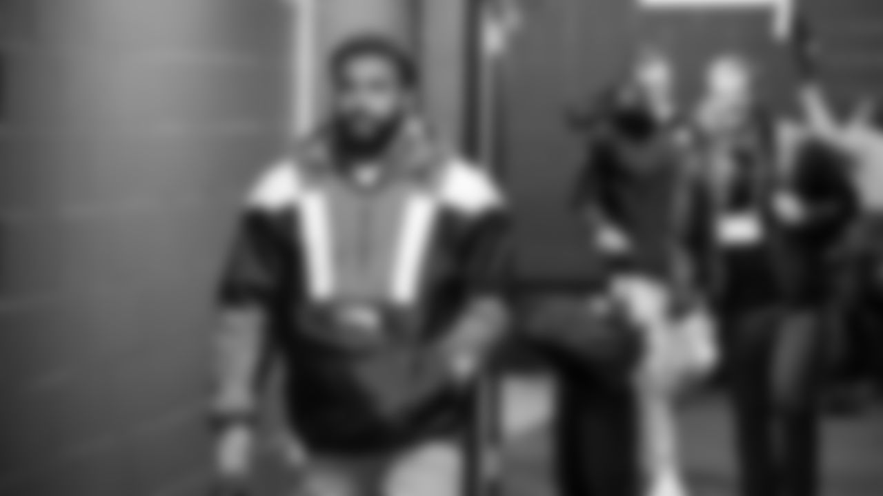 Seahawks safety Julian Love (20) arrived at Northwest Stadium for the Sunday Night Football matchup at the Washington Commanders in Week 9.