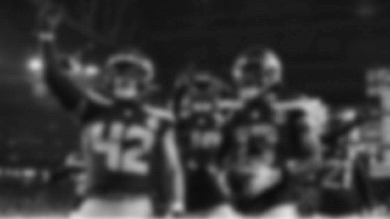 Seahawks linebacker Ernest Jones IV (13) at the Arizona Cardinals in Week 4.