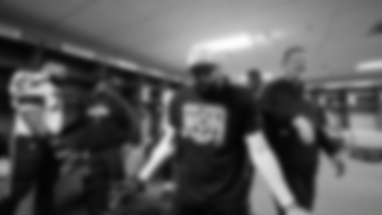 The Seahawks celebrated the win vs. the 49ers at Levi's Stadium in Week 18.