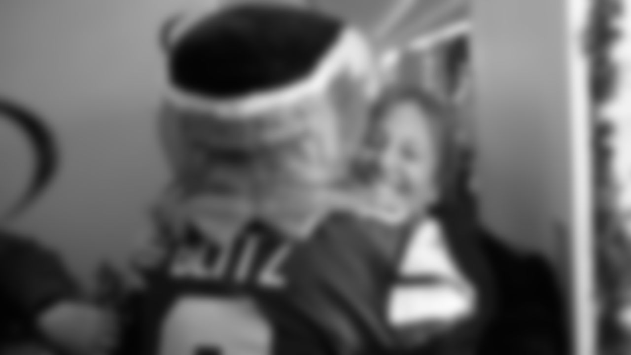 The Seahawks and Delta Air Lines hosted the annual Holiday in the Hangar event on December 2, 2025 to spread holiday cheer.