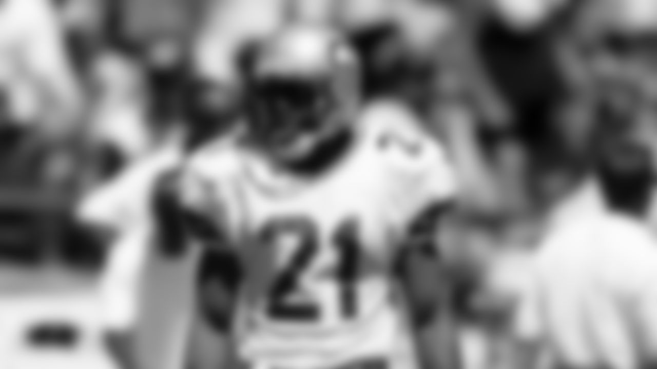 The Seahawks drafted Colorado defensive back T.J. Cunningham with the 209th overall pick in the 6th round of the 1996 NFL Draft.