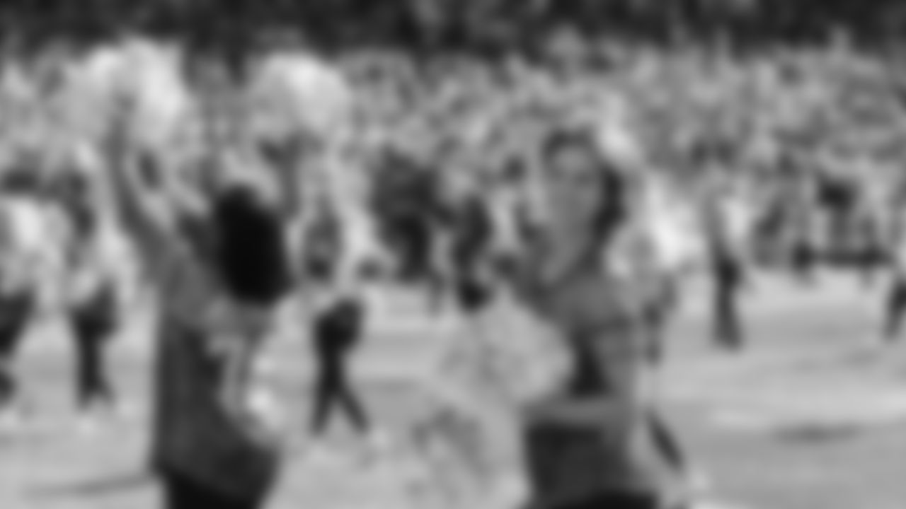 On Saturday, October 5th, Sea Gals/Seahawks Dancers alumni performed at Lumen Field.