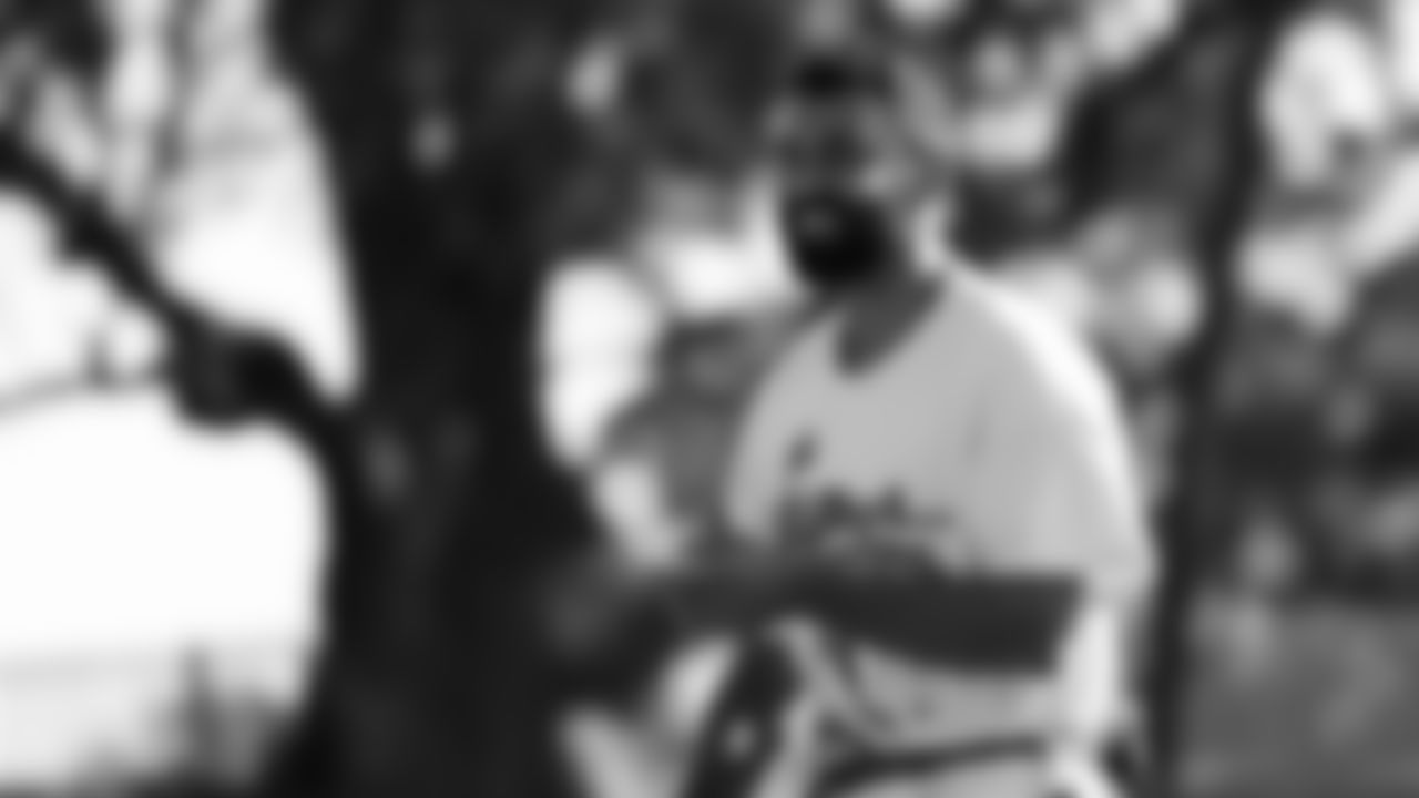 During a visit to Australia, Seahawks Legend Cliff Avril and Blitz stopped by the Kurranulla Aboriginal Corporation Community Center to play flag football and rugby alongside the Cronulla Sharks.