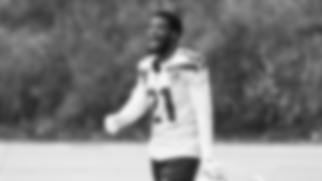 Seahawks cornerback Devon Witherspoon (21) practiced on Thursday, October 30, 2025 at the Virginia Mason Athletic Center.