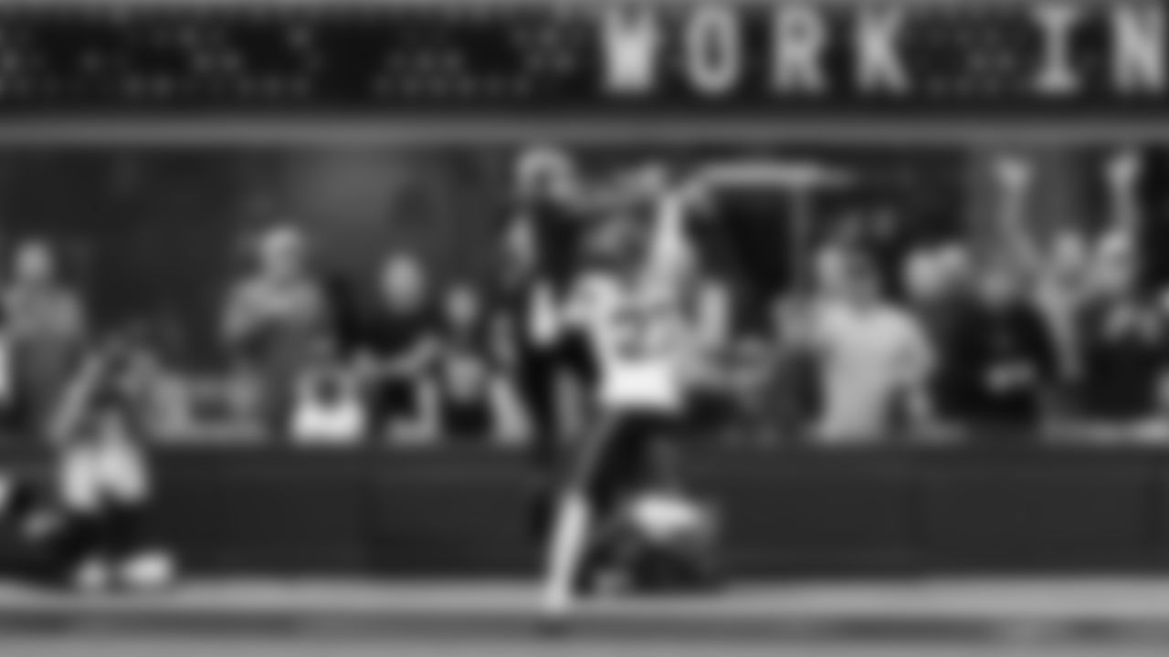 Seahawks at Rams on November 16, 2025