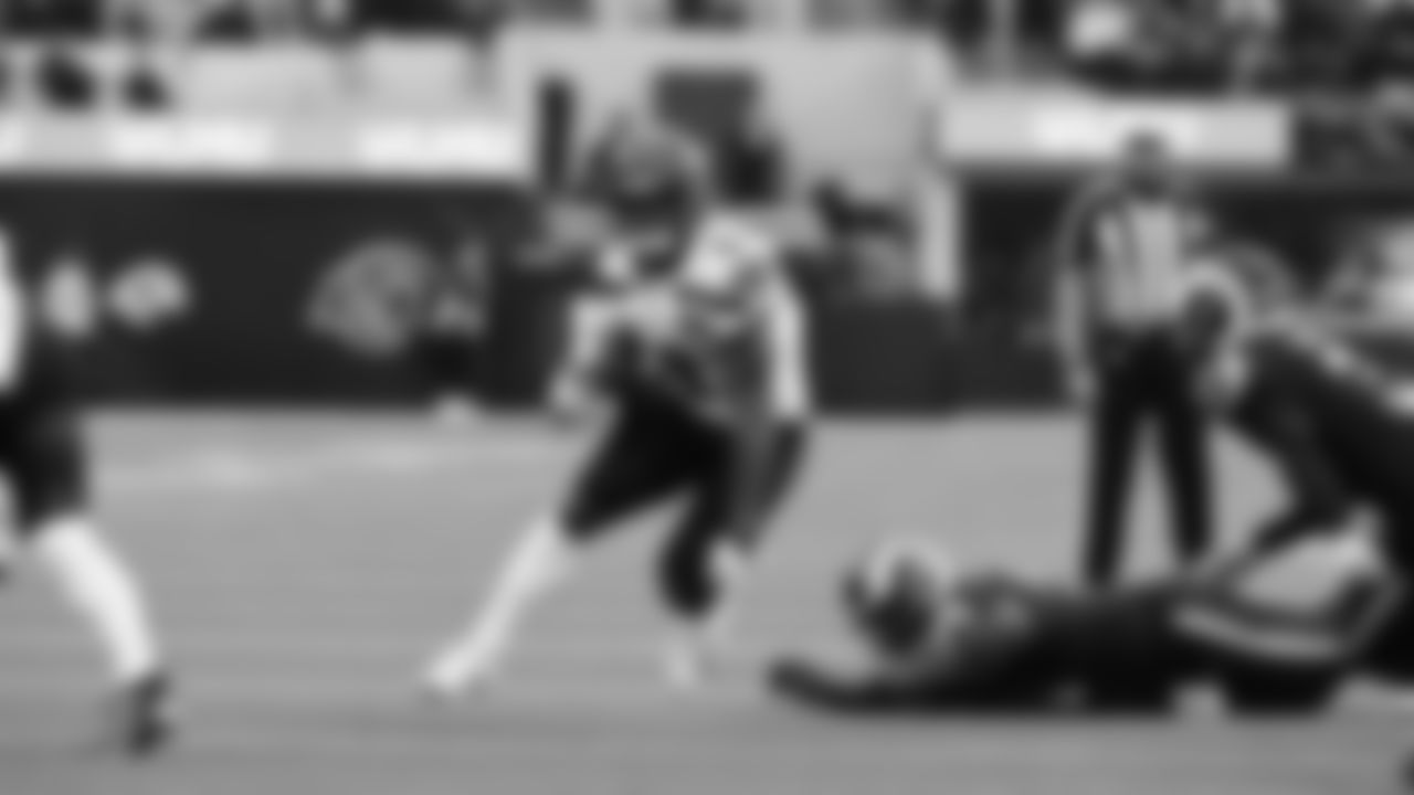 Seahawks at Rams on November 16, 2025