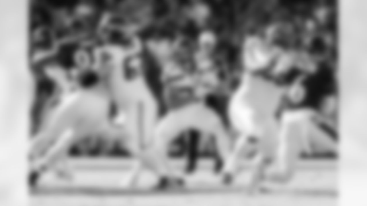 20231105_EYEONTHEHAWKS_MAR_RM2_3788_16