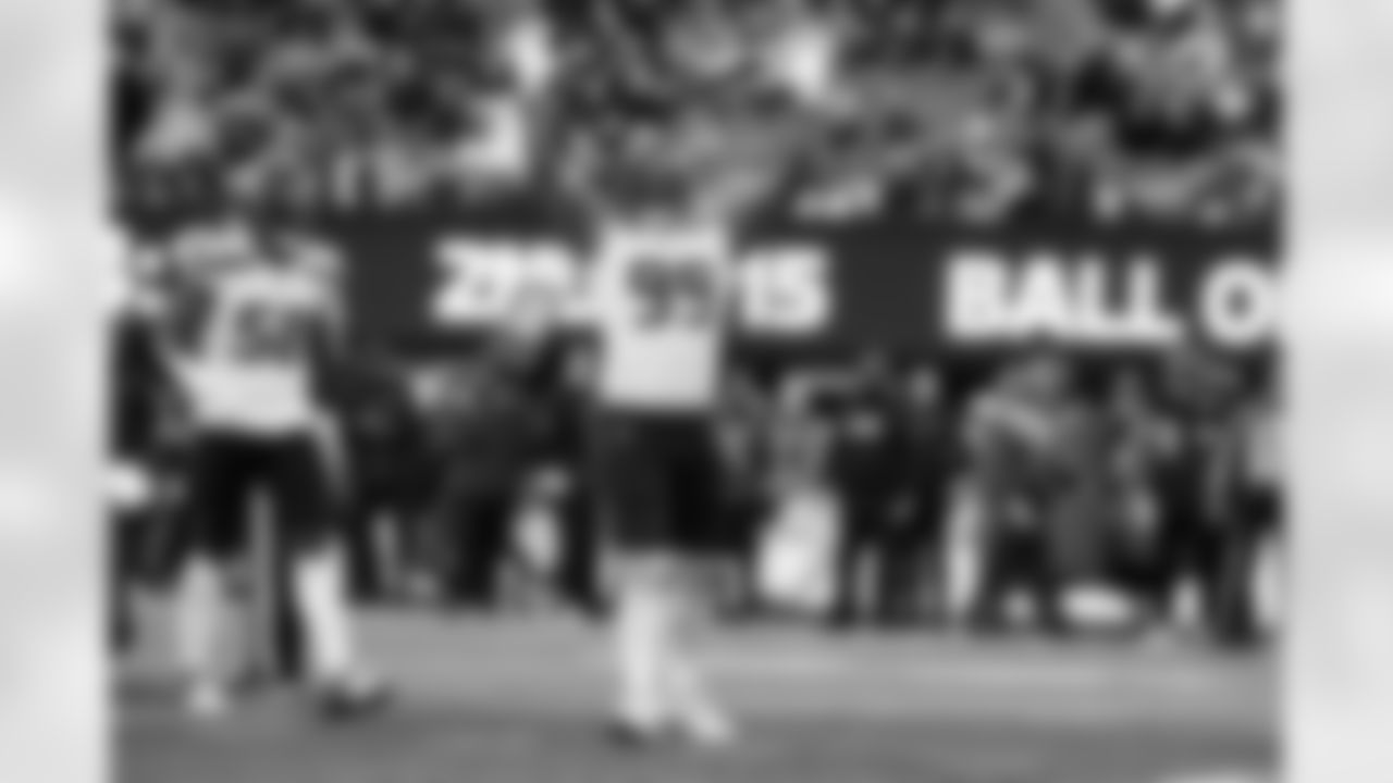 Leonard Williams needs 2.0 sacks to become the first player in franchise history with three-consecutive games in-season with at least 2.0 sacks. Jacob Green (1990-91) and Michael Sinclair (1997-98) accomplished that mark in overlapping seasons.