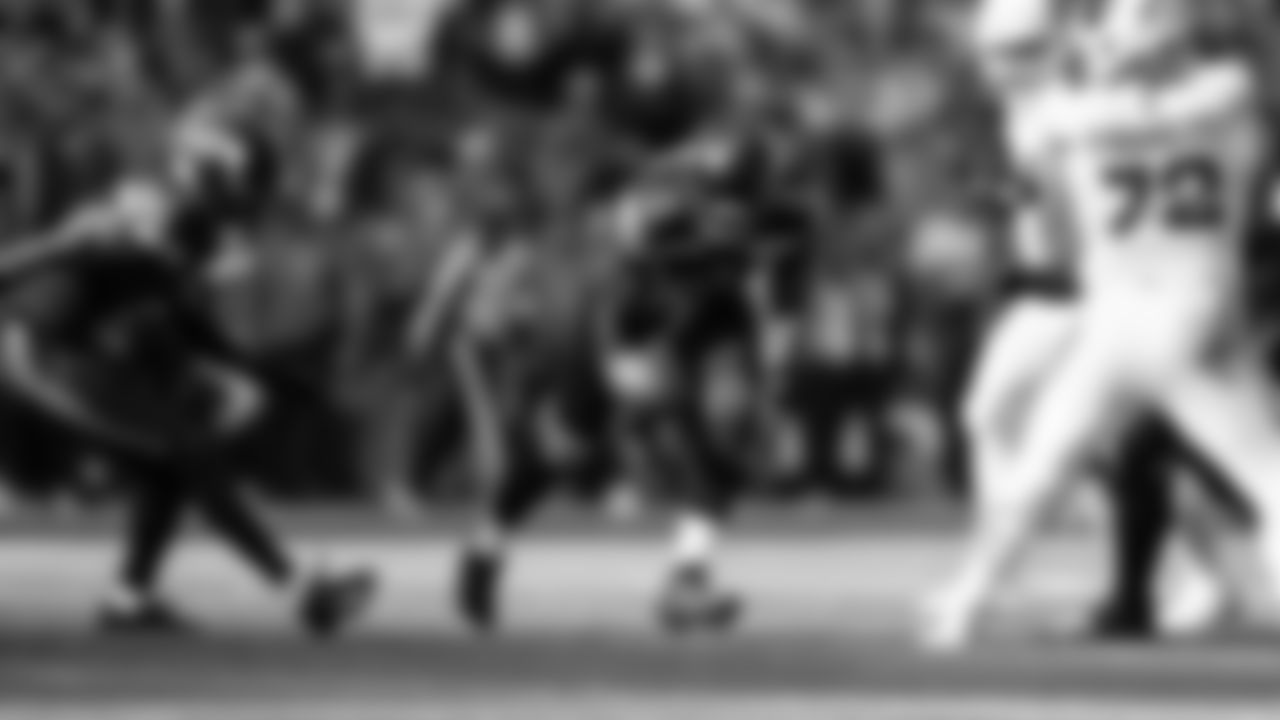 Seahawks defensive end DeMarcus Lawrence (0) vs. the Cardinals in Week 10.