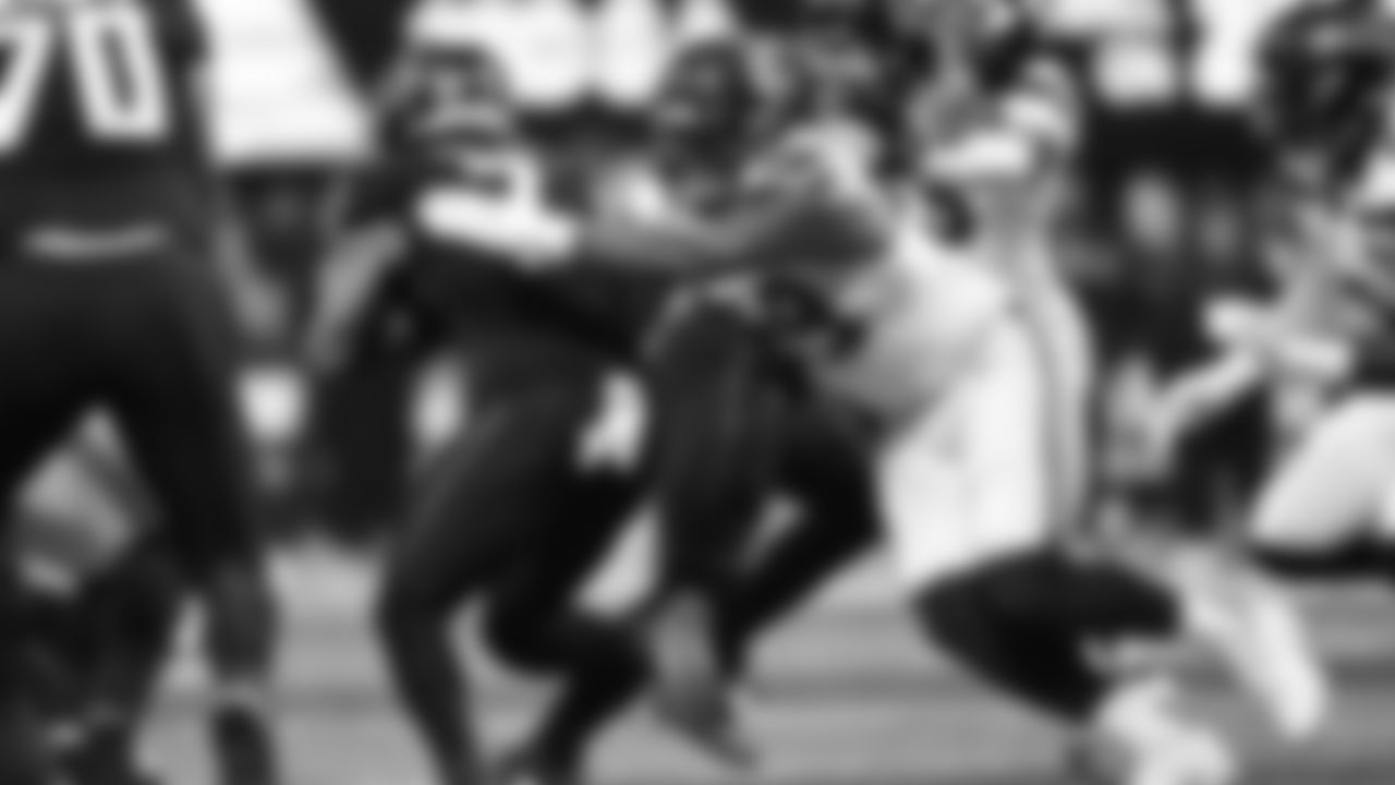 Seahawks defensive tackle Leonard Williams (99) at the Atlanta Falcons in Week 14.