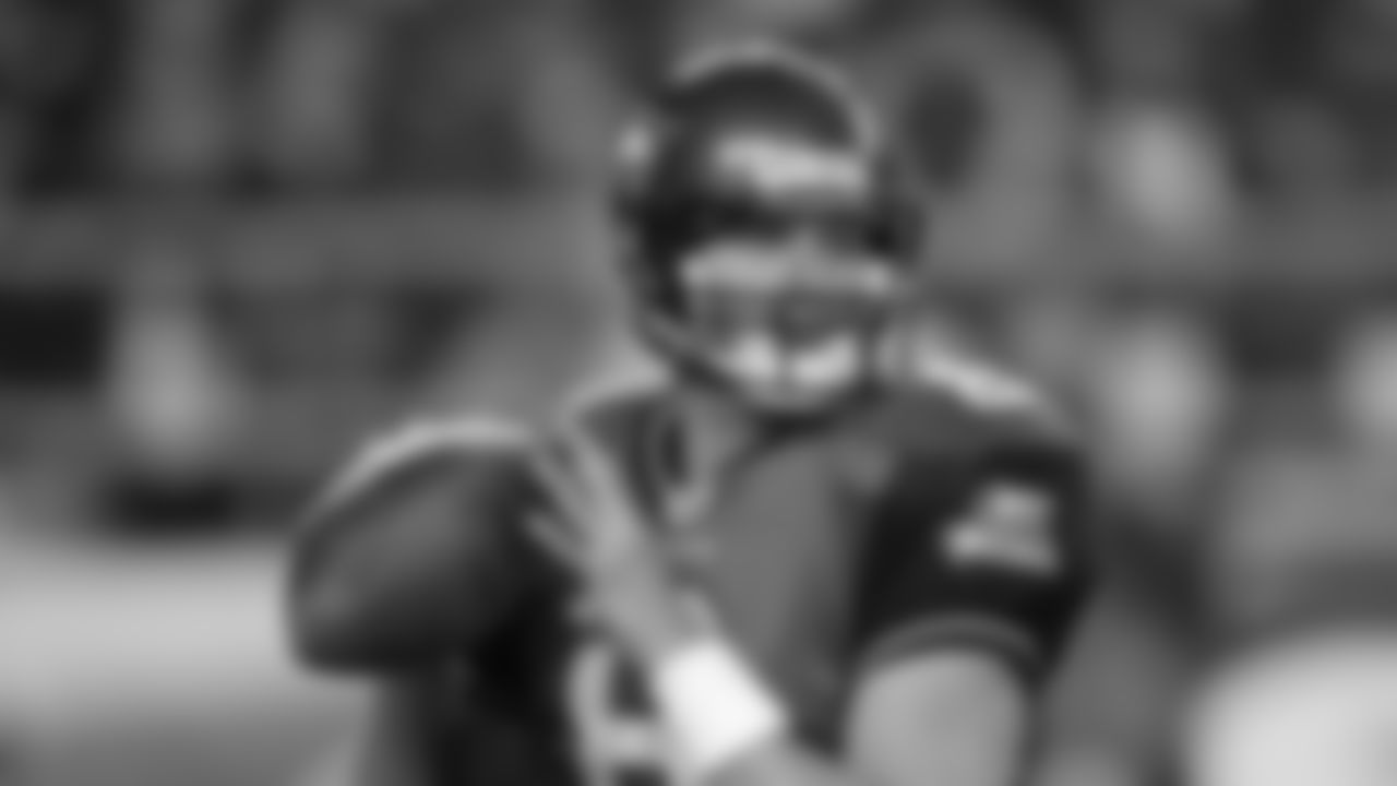 QB Matt Hasselbeck 2001-2010