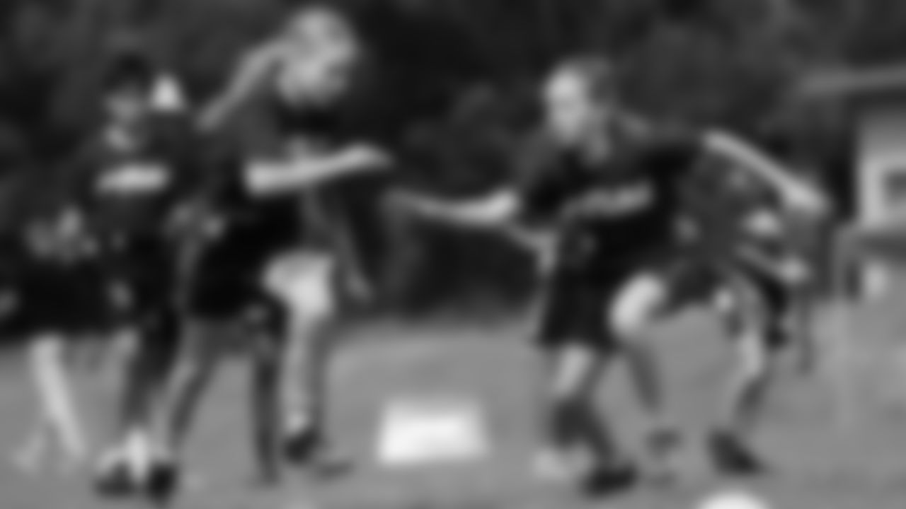 The Seahawks hosted a Seahawks Flag Football camp in Sydney, Australia where local kids had the opportunity to compete alongside Seahawks Legend Cliff Avril.