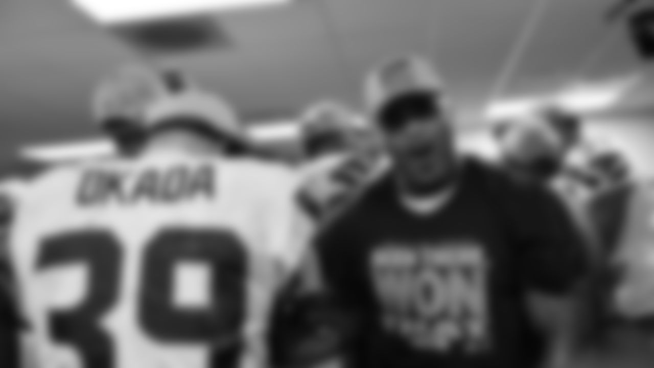 The Seahawks celebrated the win vs. the 49ers at Levi's Stadium in Week 18.