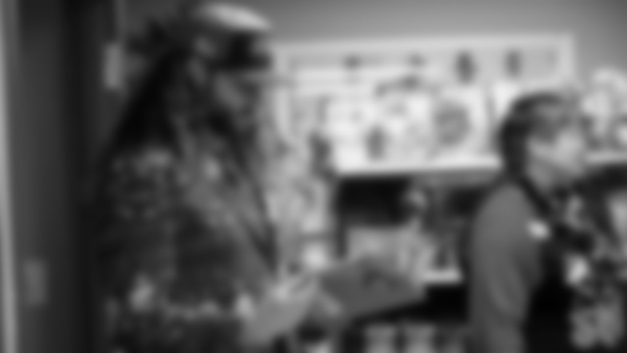 Seahawks Fullback Brady Russell, the Seahawks Dancers, and Blitz spent the day volunteering at Santa's Castle on Joint Base Lewis-McChord to celebrate the holidays and support service members and their families.