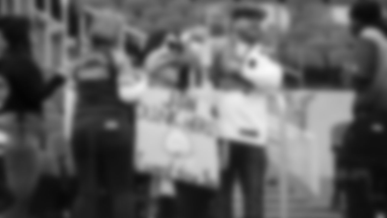 12s show up strong for Week 11 at the Rams on November 16, 2025