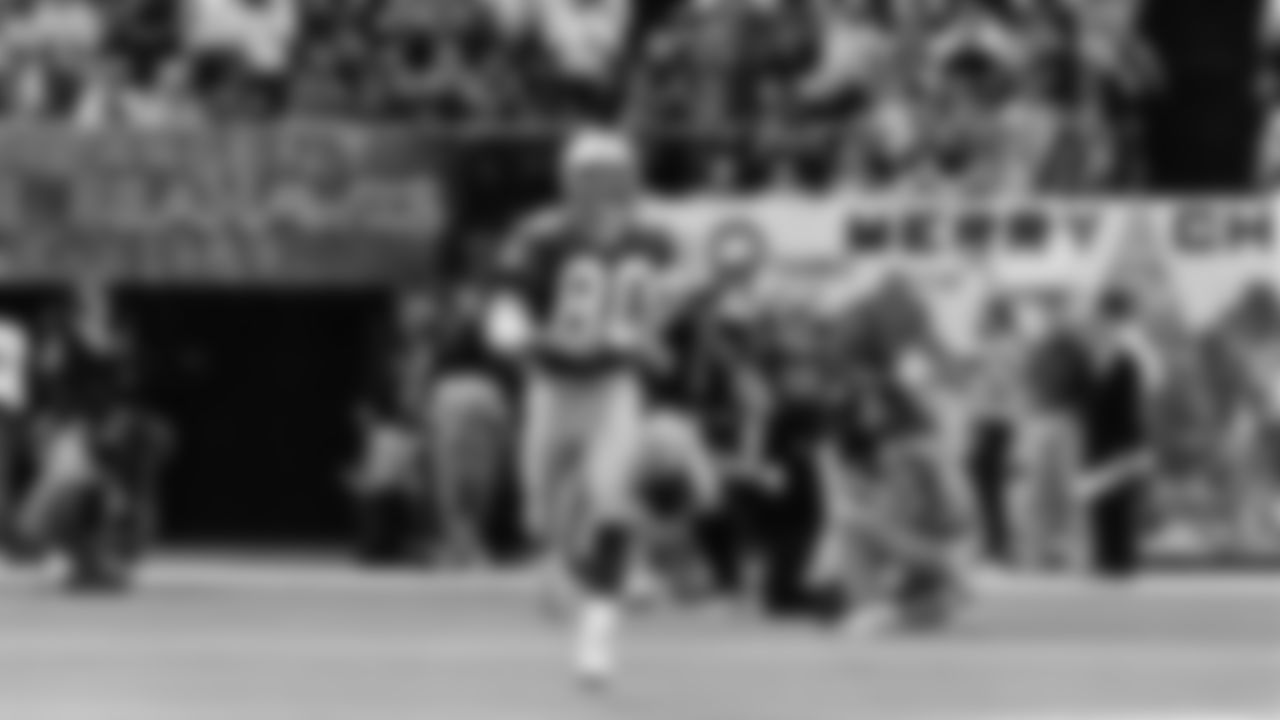WR Steve Largent 1976-1989