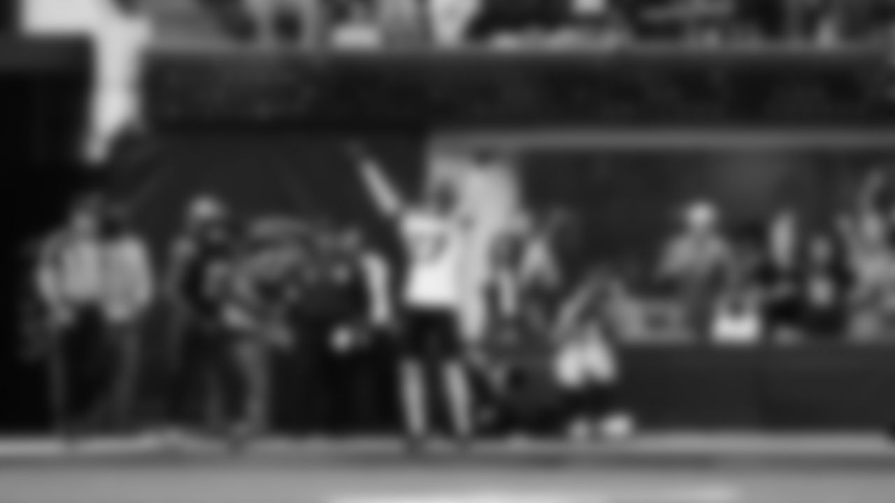 Seahawks at Rams on November 16, 2025